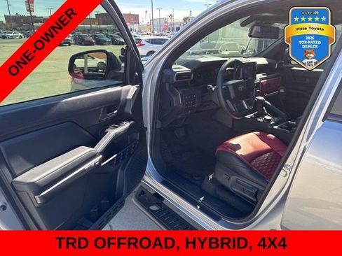 Certified 2025 Toyota 4Runner TRD Off-Road AWD/4WD image 9