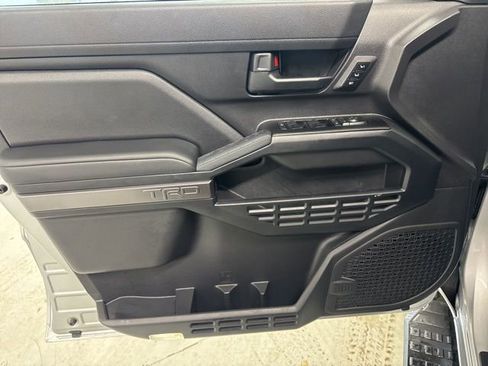 Used 2025 Toyota 4Runner TRD Off-Road Premium image 18