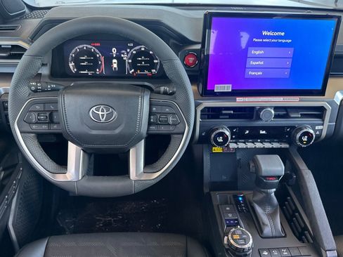 New 2026 Toyota Tacoma TRD Off-Road w/ TRD Off Road Premium Package AWD/4WD image 17
