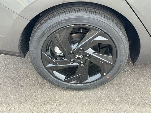 New 2026 Hyundai Elantra Sport FWD image 18