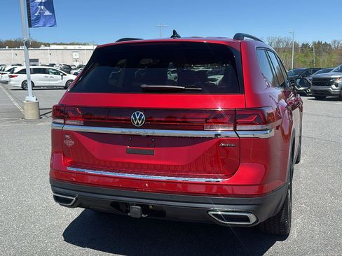 Used 2024 Volkswagen Atlas SE AWD/4WD image 6