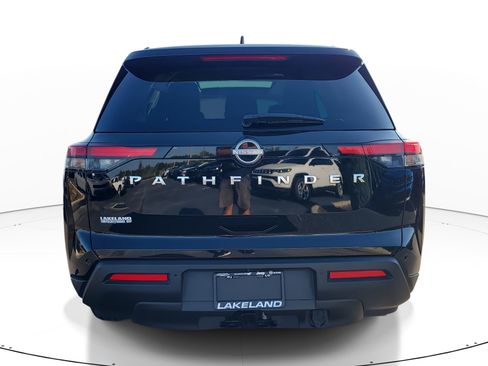 Used 2025 Nissan Pathfinder SV w/ SV Premium Package image 5