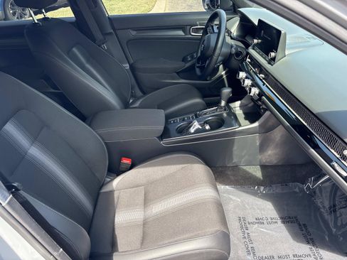 Used 2025 Honda Civic Sport image 33