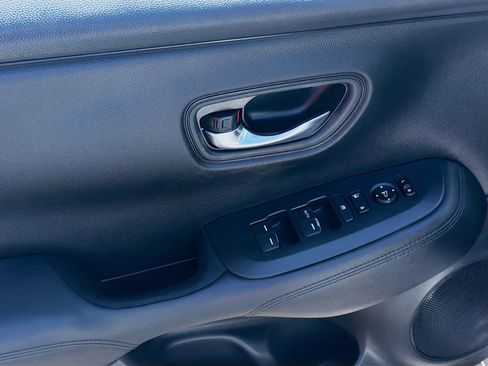 Used 2024 Honda HR-V LX image 16