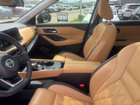 Used 2021 Nissan Rogue Platinum image 37