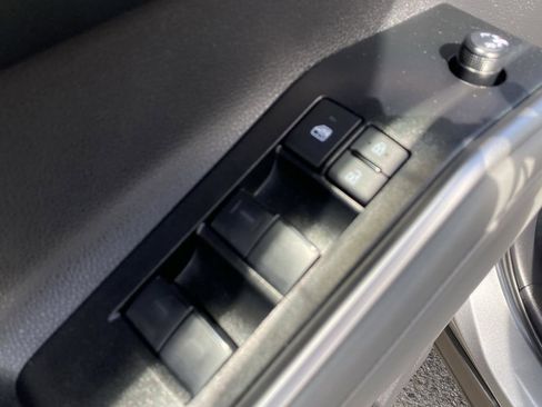 Certified 2026 Toyota Highlander XLE image 24