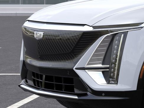 New 2026 Cadillac Lyriq Luxury AWD/4WD image 13
