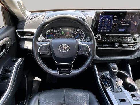 Used 2021 Toyota Highlander Platinum AWD/4WD image 6
