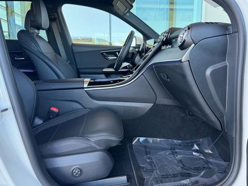 Certified 2025 Mercedes-Benz GLC 300 GLC 300 image 24