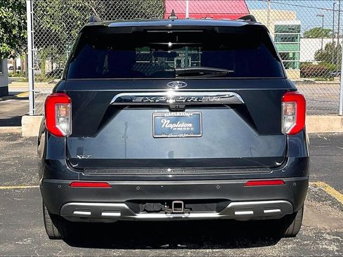 Used 2023 Ford Explorer XLT w/ Equipment Group 202A RWD image 3