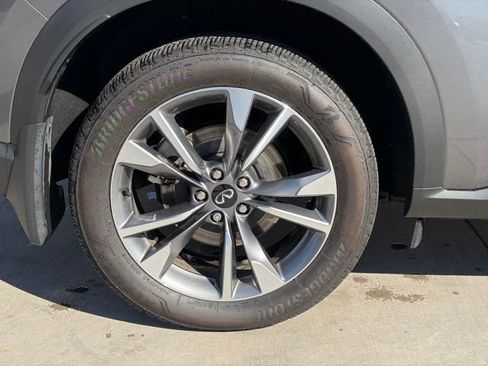 Used 2023 INFINITI QX60 Luxe w/ Performance Audio Package image 9