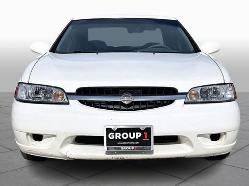 Used 2001 Nissan Altima GXE image 3