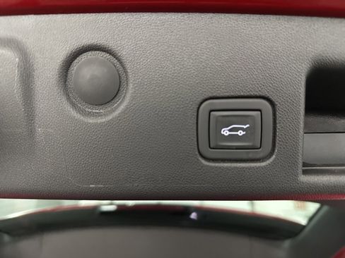 Used 2024 Chevrolet Equinox Premier image 45