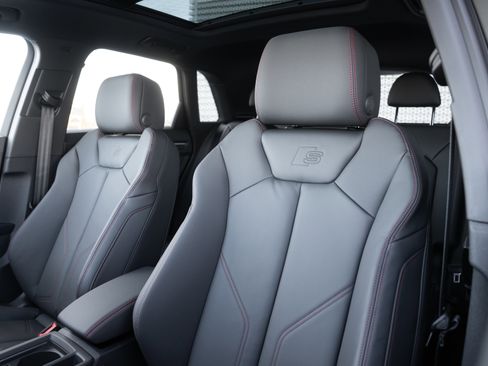 New 2025 Audi Q3 2.0T Premium Plus image 24