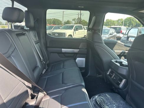 New 2025 Ford F250 Platinum w/ FX4 Off-Road Package image 28