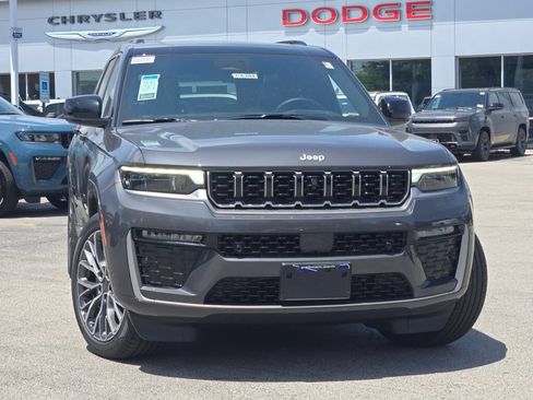 New 2026 Jeep Grand Cherokee L Summit w/ Advanced Protech Group IV AWD/4WD image 3