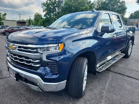Used 2022 Chevrolet Silverado 1500 LTZ w/ LTZ Premium Package AWD/4WD image 10