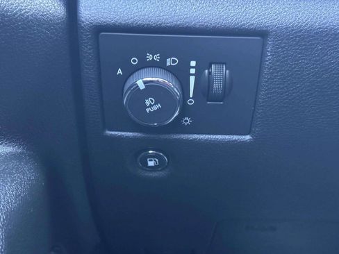 Used 2015 Jeep Grand Cherokee Limited w/ Luxury Group II AWD/4WD image 29