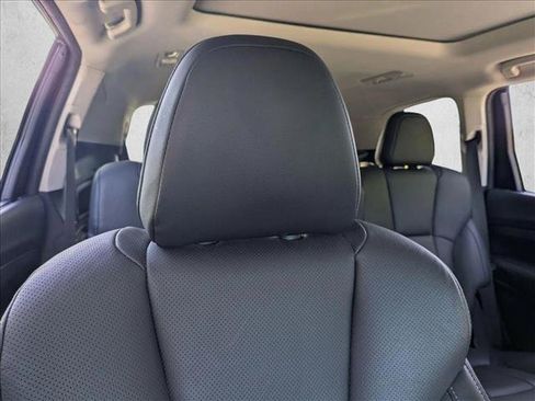 Used 2022 Subaru Ascent Touring AWD/4WD image 14