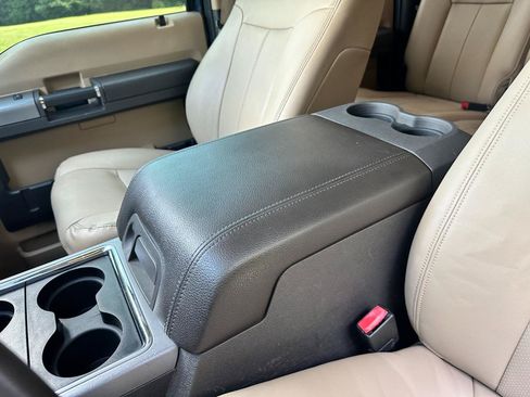 Used 2015 Ford F250 Lariat w/ Lariat Ultimate Package AWD/4WD image 48