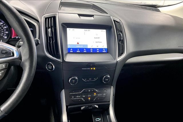 Used 2020 Ford Edge SEL w/ Convenience Package FWD image 4