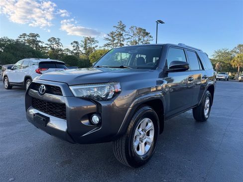 Used 2016 Toyota 4Runner SR5 image 4
