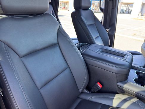 Used 2024 Chevrolet Tahoe LT image 34