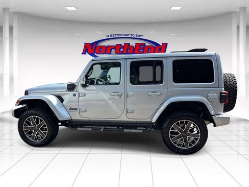 Used 2023 Jeep Wrangler Unlimited Sahara AWD/4WD image 6