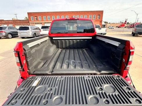 Certified 2024 Nissan Frontier SL w/ Technology Package image 11