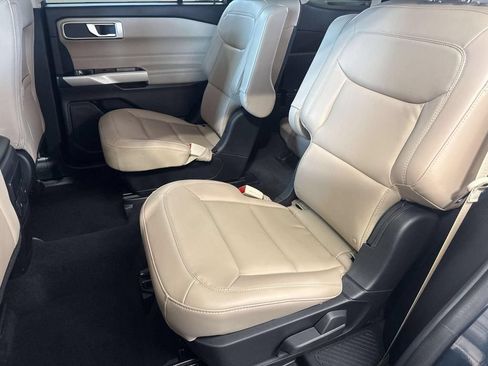Used 2023 Ford Explorer XLT w/ Equipment Group 202A AWD/4WD image 25