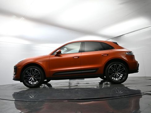 Certified 2025 Porsche Macan image 46