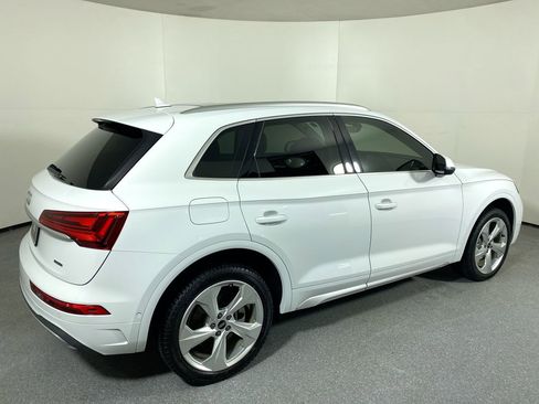 Used 2021 Audi Q5 Prestige w/ Prestige Package image 37