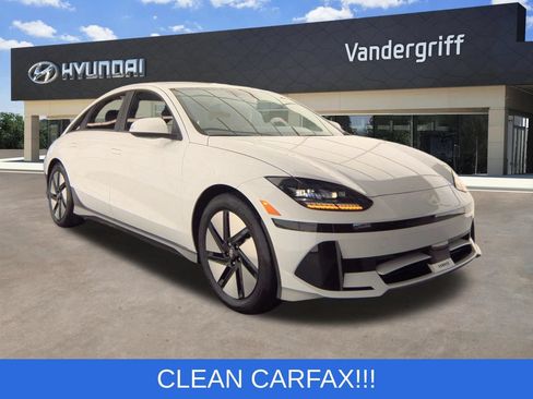 Used 2024 Hyundai Ioniq 6 SE RWD image 2