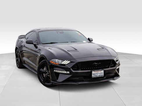 Used 2021 Ford Mustang GT Premium w/ Equipment Group 401A image 2