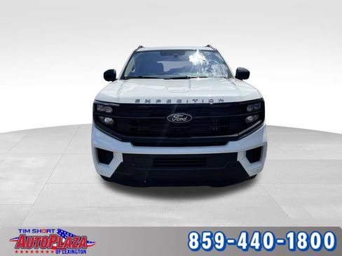 Used 2025 Ford Expedition Active AWD/4WD image 8