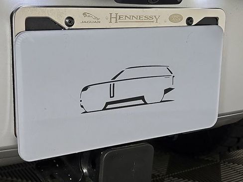 New 2025 Land Rover Defender 110 S image 23