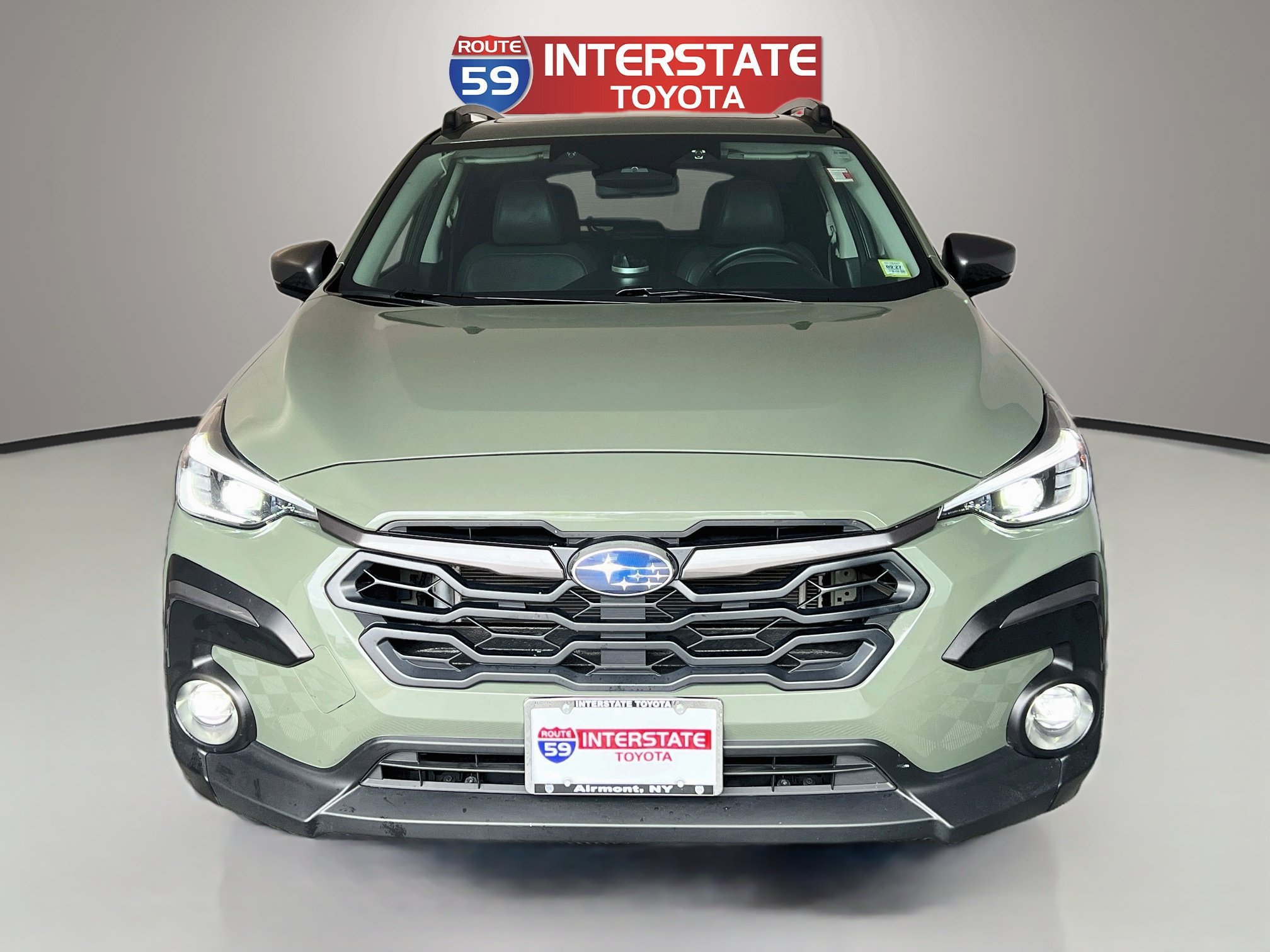 Used 2024 Subaru Crosstrek 2.5i Limited AWD/4WD image 2