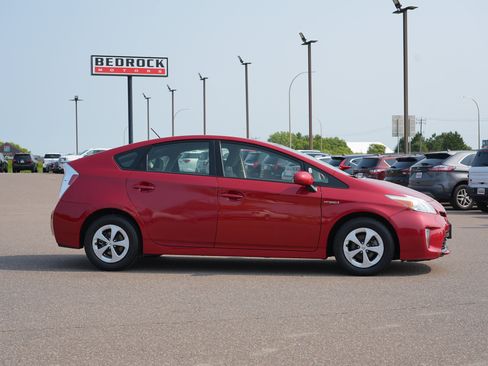 Used 2012 Toyota Prius Two FWD image 2
