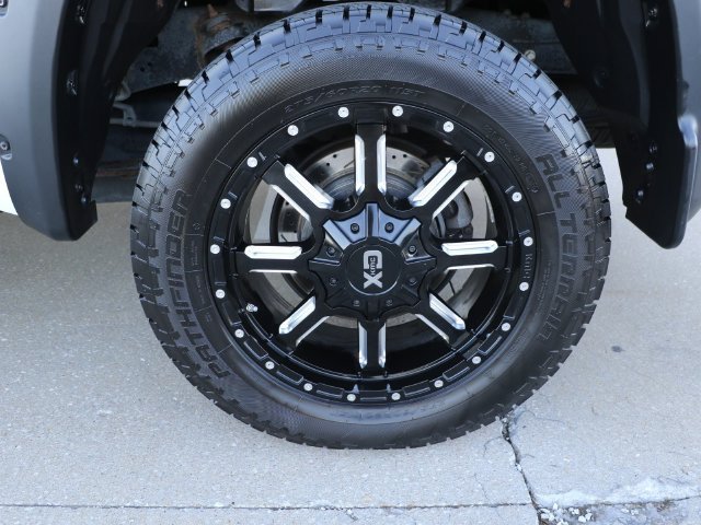 Used 2017 Toyota Tundra Platinum AWD/4WD image 8