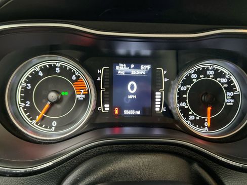 Used 2019 Jeep Cherokee Latitude w/ Popular Appearance Group image 21