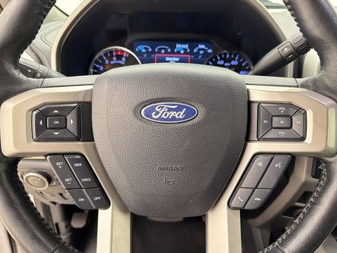 Used 2020 Ford F250 Lariat w/ Lariat Ultimate Package AWD/4WD image 14