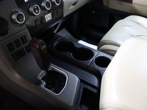 Used 2013 Toyota Sequoia Platinum RWD image 58