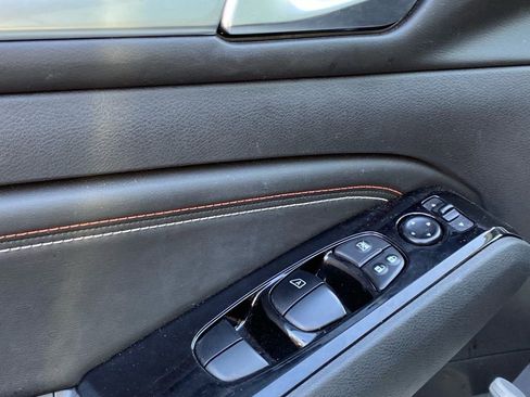 Used 2023 Nissan Altima 2.5 SR w/ SR Premium Package image 9