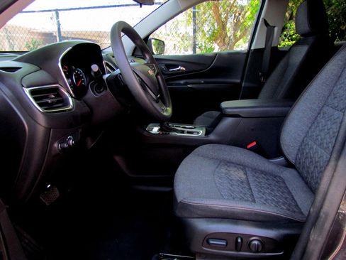 Used 2023 Chevrolet Equinox LT image 16