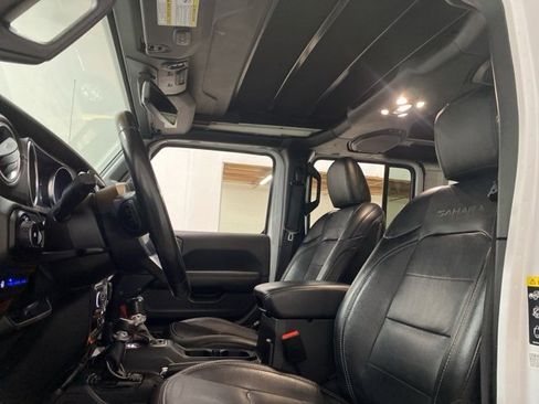 Used 2021 Jeep Wrangler Unlimited Sahara w/ Cold Weather Group image 23