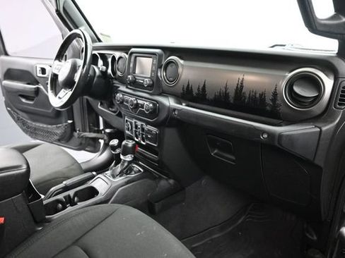 Used 2020 Jeep Gladiator Sport w/ Quick Order Package 24S AWD/4WD image 17