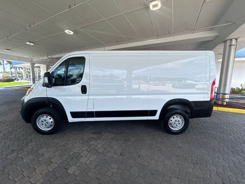 Used 2023 RAM ProMaster 2500 w/ Convenience Group image 7