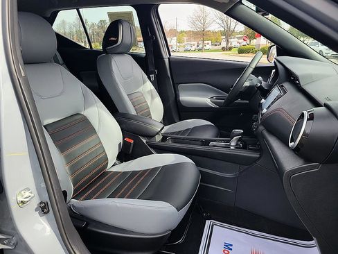 Used 2024 Nissan Kicks SR w/ SR Premium Package image 17