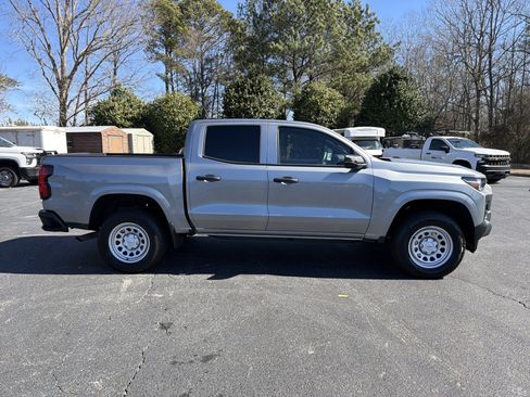 Used 2025 Chevrolet Colorado W/T image 4
