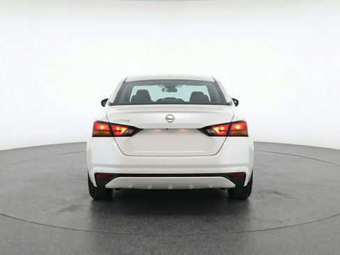 Used 2025 Nissan Altima 2.5 SV image 7